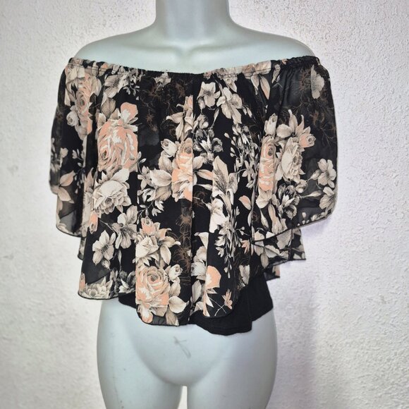 Fabiola USA gypsy style top, Black with Roses in size small - Picture 12 of 12